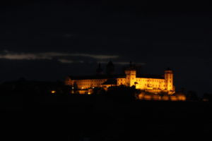 Festung bei Nacht